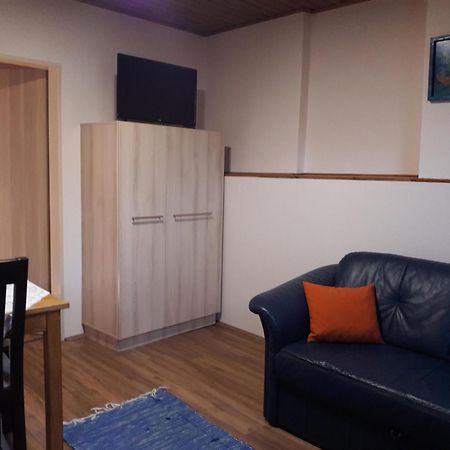 Natura Panzio&Apartmanhaz Orfu Ruang foto