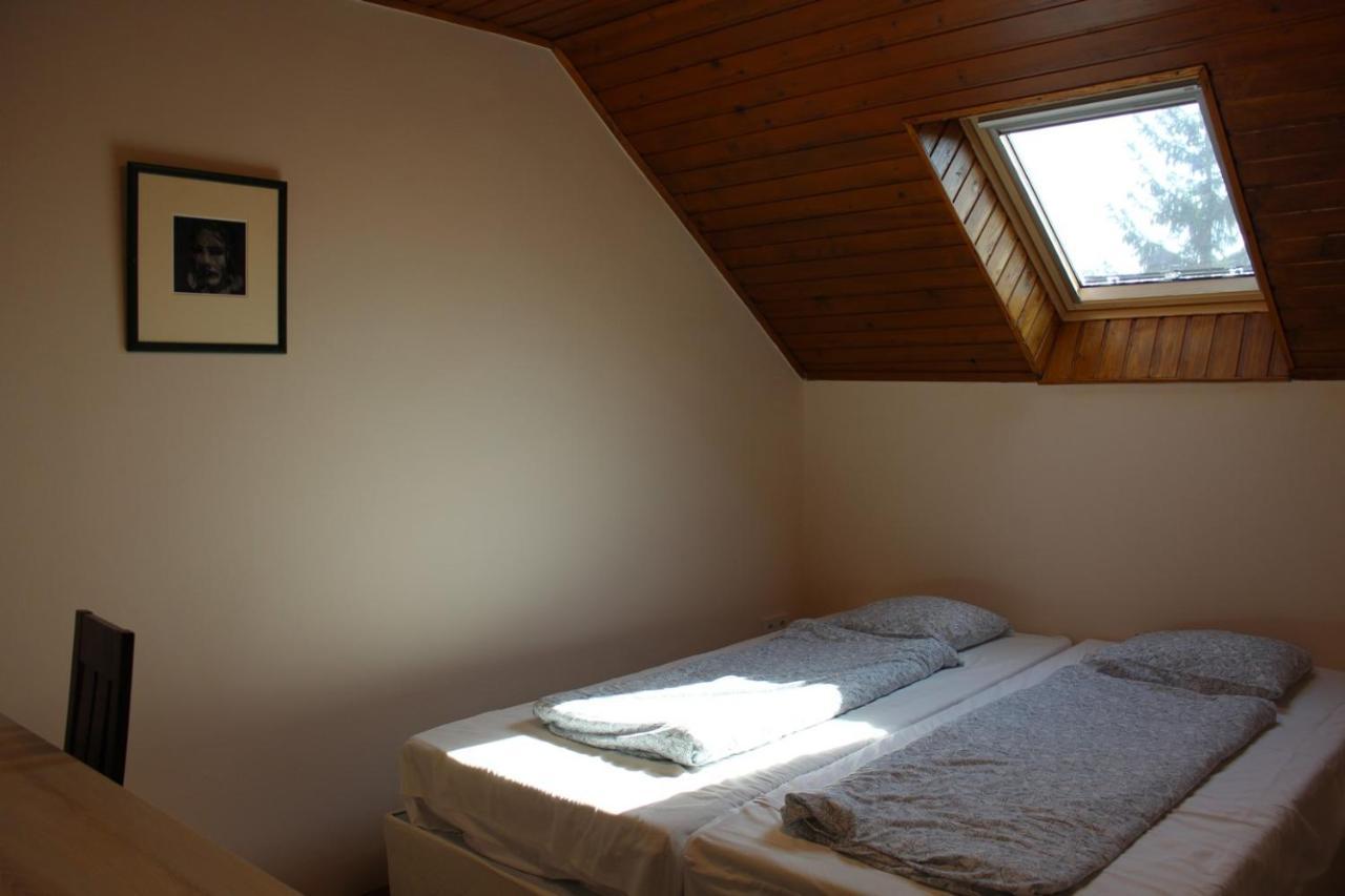 Natura Panzio&Apartmanhaz Orfu Bagian luar foto