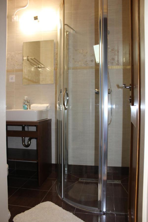 Natura Panzio&Apartmanhaz Orfu Bagian luar foto