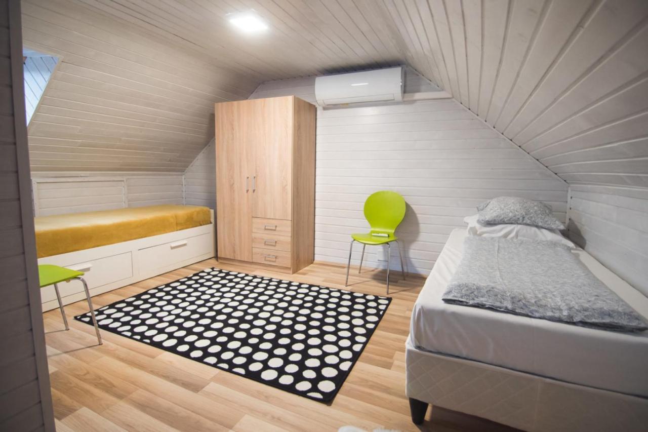 Natura Panzio&Apartmanhaz Orfu Bagian luar foto