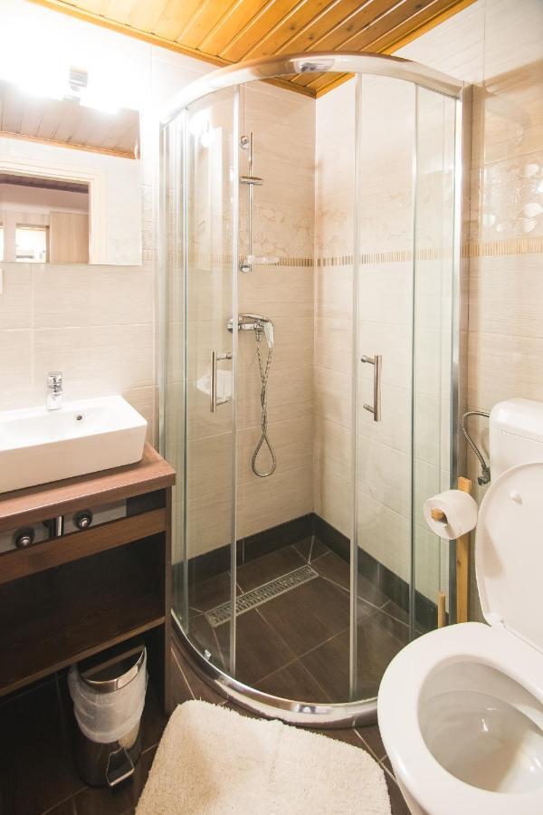 Natura Panzio&Apartmanhaz Orfu Bagian luar foto