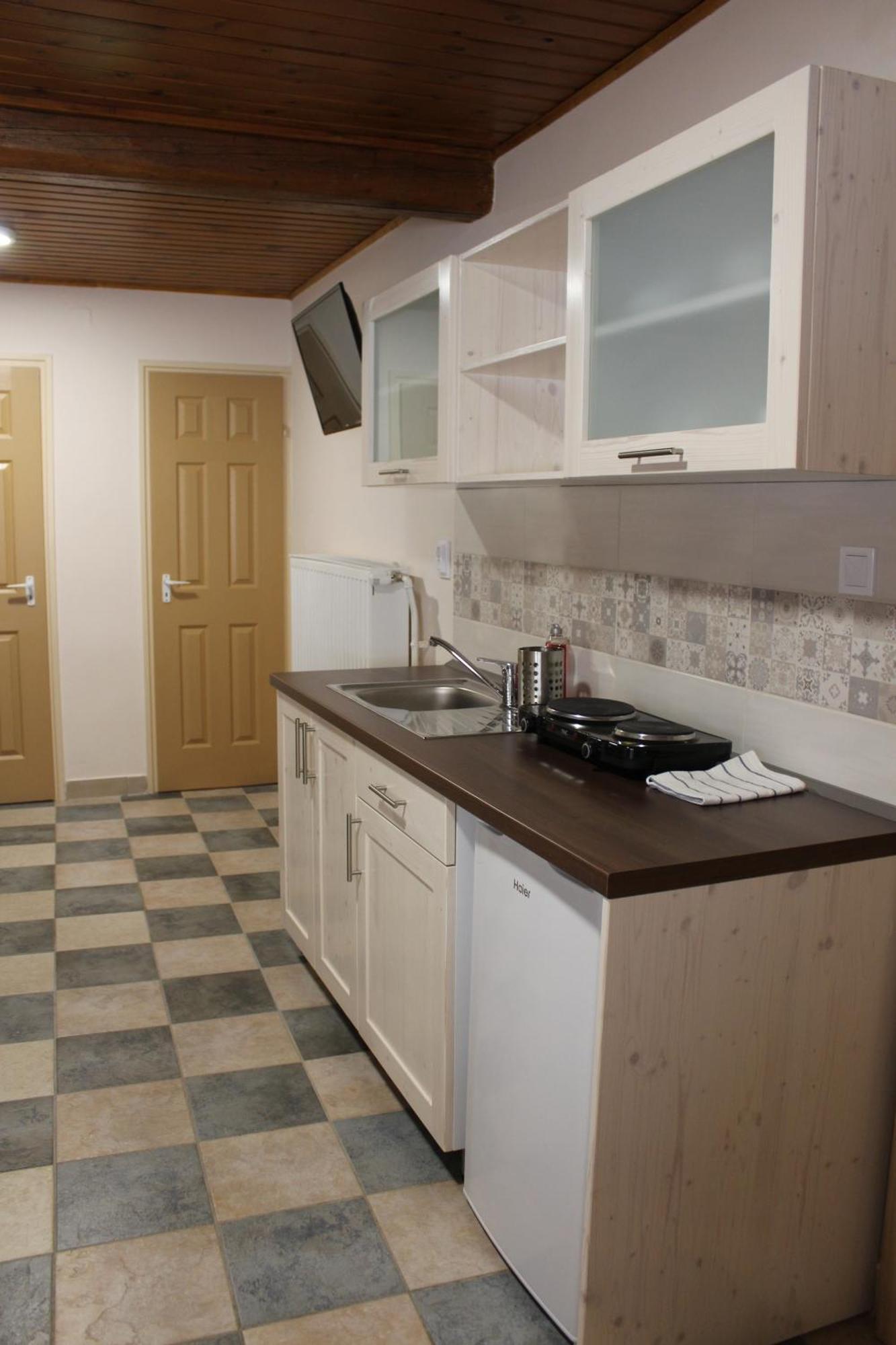 Natura Panzio&Apartmanhaz Orfu Ruang foto